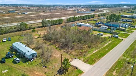 460 County Road 3570 Cleveland TX 77327