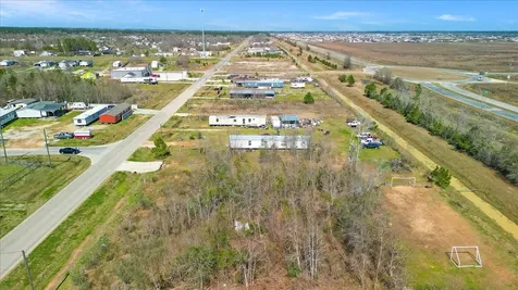 460 County Road 3570 Cleveland TX 77327