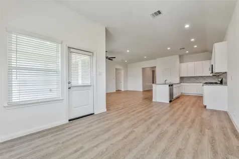 3019 King Oaks Street Baytown TX 77251