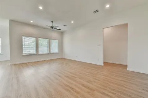 3019 King Oaks Street Baytown TX 77251