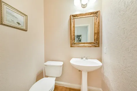 5346 Navarro Street Houston TX 77056