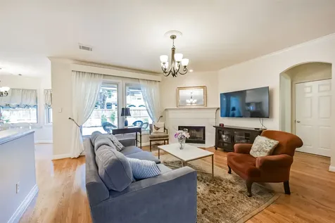 5346 Navarro Street Houston TX 77056
