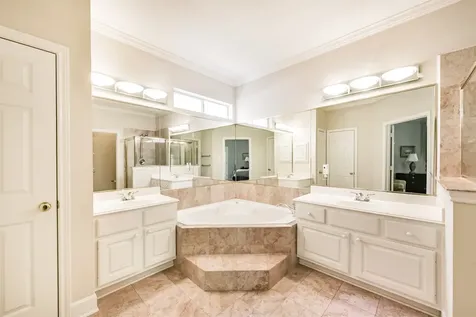 5346 Navarro Street Houston TX 77056