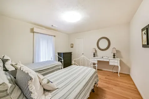 5346 Navarro Street Houston TX 77056