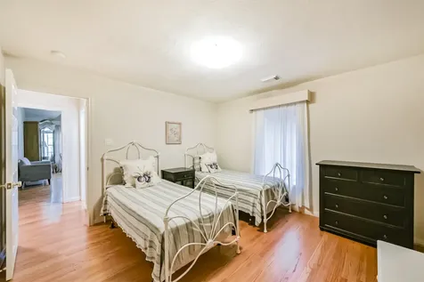 5346 Navarro Street Houston TX 77056