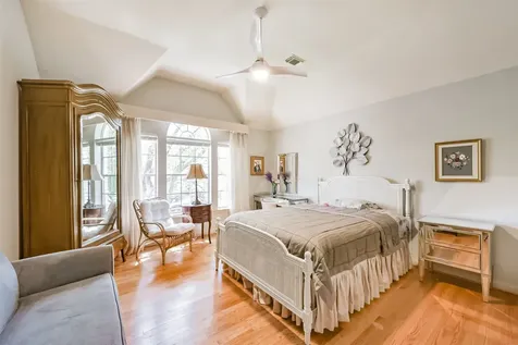 5346 Navarro Street Houston TX 77056