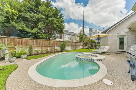 5346 Navarro Street Houston TX 77056