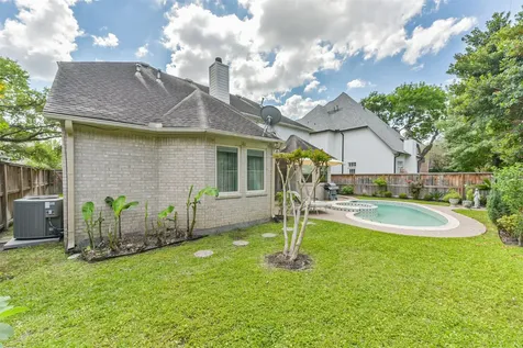 5346 Navarro Street Houston TX 77056