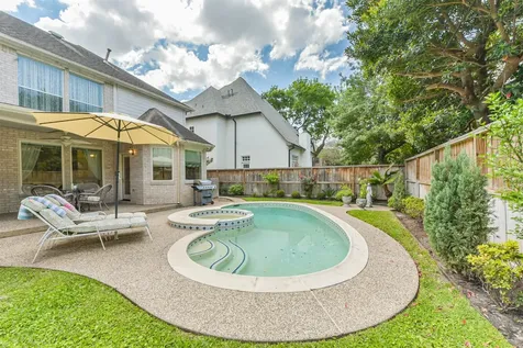 5346 Navarro Street Houston TX 77056