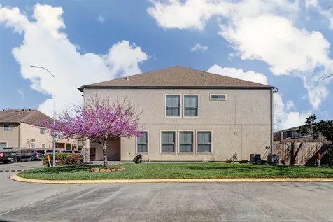 3043 Royal Oaks Grove Houston TX 77082