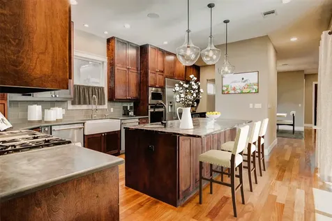 2219 Columbia Street Houston TX 77008