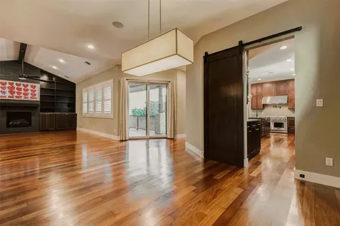 2219 Columbia Street Houston TX 77008