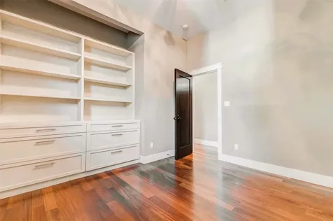2219 Columbia Street Houston TX 77008