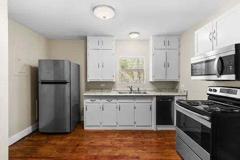 409 E Austin Street Bellville TX 77418