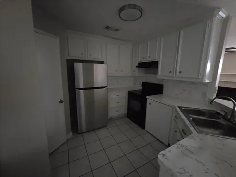 50 Evanston Street 5 Houston TX 77015