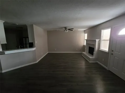 50 Evanston Street 5 Houston TX 77015