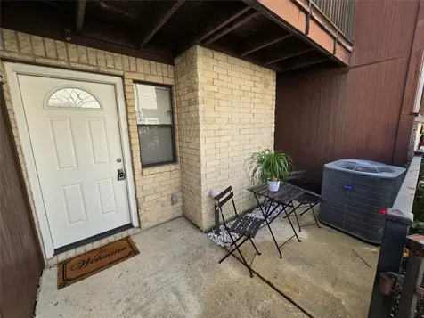 50 Evanston Street 5 Houston TX 77015