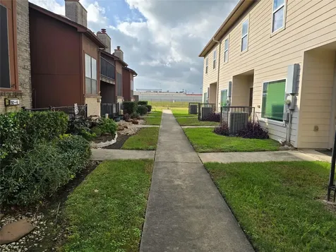 50 Evanston Street 5 Houston TX 77015