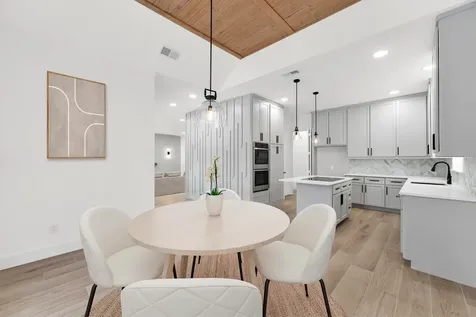 30 E Wedgemere Circle The Woodlands TX 77381