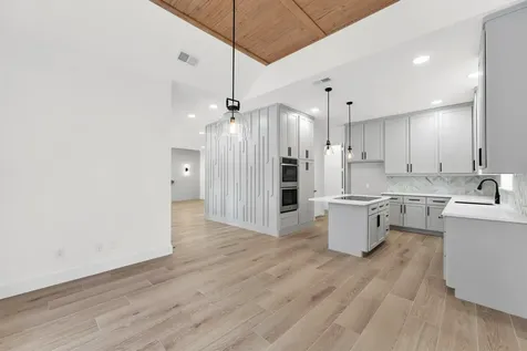 30 E Wedgemere Circle The Woodlands TX 77381