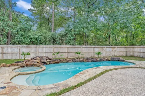 30 E Wedgemere Circle The Woodlands TX 77381