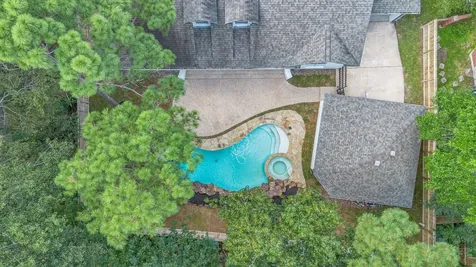 30 E Wedgemere Circle The Woodlands TX 77381