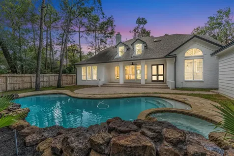 30 E Wedgemere Circle The Woodlands TX 77381