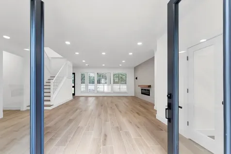 30 E Wedgemere Circle The Woodlands TX 77381