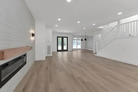 30 E Wedgemere Circle The Woodlands TX 77381