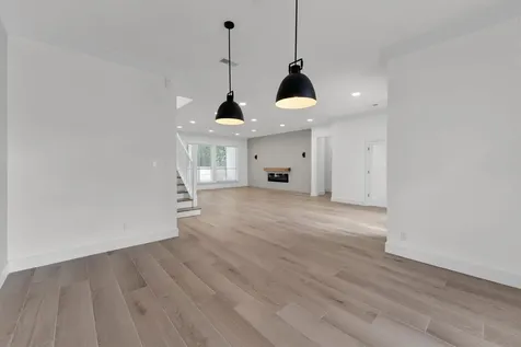 30 E Wedgemere Circle The Woodlands TX 77381