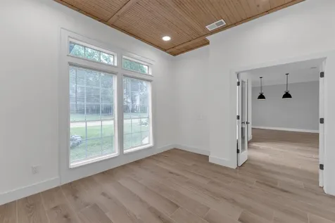 30 E Wedgemere Circle The Woodlands TX 77381
