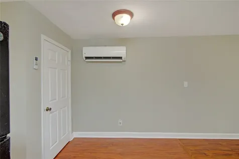5701 Schumacher Lane 1 Houston TX 77057