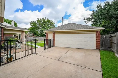 17518 Rustling Aspen Lane Houston TX 77095