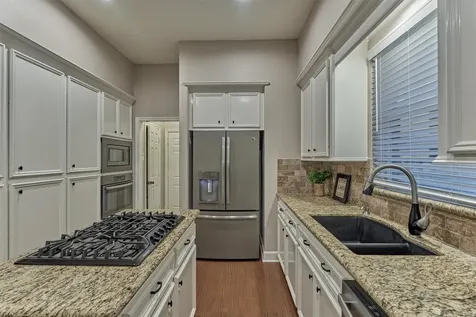 373 Bayshore Drive Montgomery TX 77356