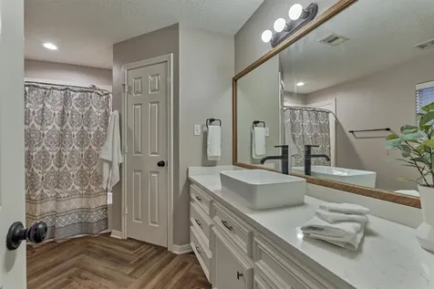 373 Bayshore Drive Montgomery TX 77356