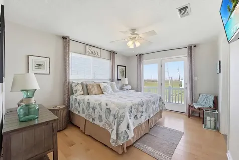 12902 John Reynolds Road Galveston TX 77554