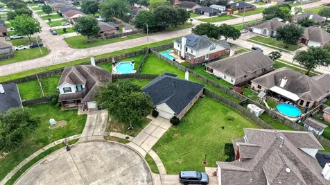 607 29th Avenue N Texas City TX 77590