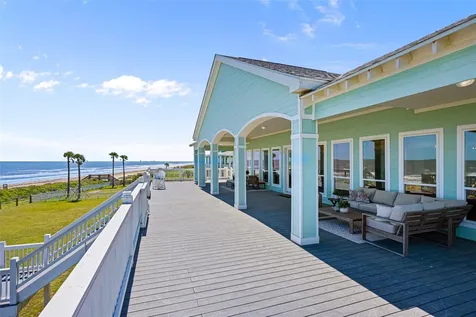 3244 Gulf Castle Drive Crystal Beach TX 77650