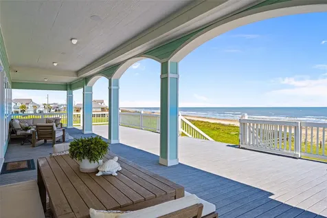 3244 Gulf Castle Drive Crystal Beach TX 77650