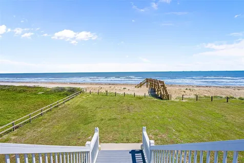 3244 Gulf Castle Drive Crystal Beach TX 77650