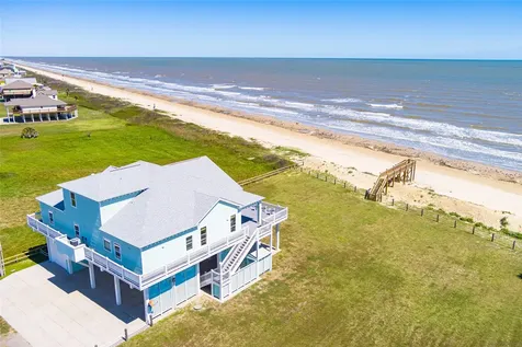 3244 Gulf Castle Drive Crystal Beach TX 77650