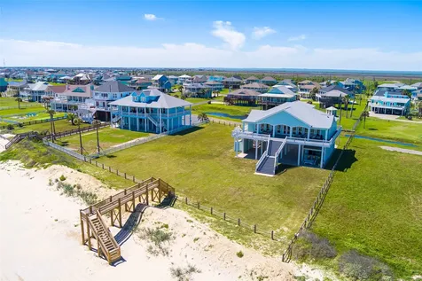 3244 Gulf Castle Drive Crystal Beach TX 77650