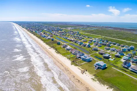 3244 Gulf Castle Drive Crystal Beach TX 77650