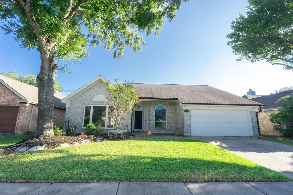 16039 Surrey Woods Drive Friendswood TX 77546