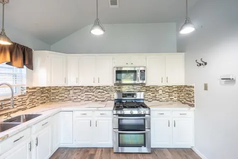 16039 Surrey Woods Drive Friendswood TX 77546