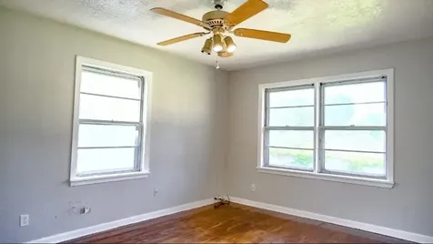 2004 W Gulf Street W Baytown TX 77520