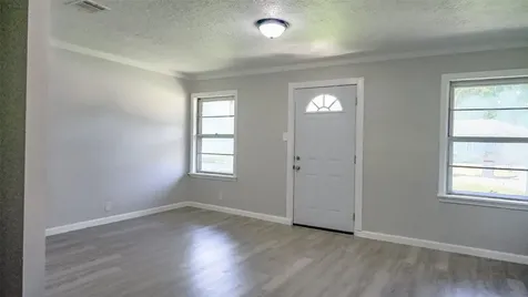 2004 W Gulf Street W Baytown TX 77520