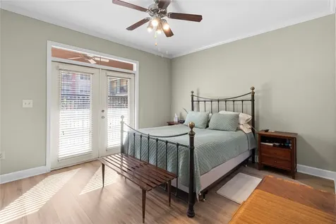 1711 Old Spanish Trail 136 Houston TX 77054