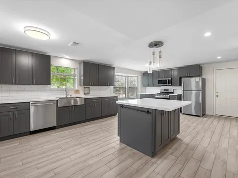 5747 Fontenelle Drive Houston TX 77035