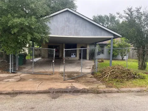 5719 Beldart Street Houston TX 77033